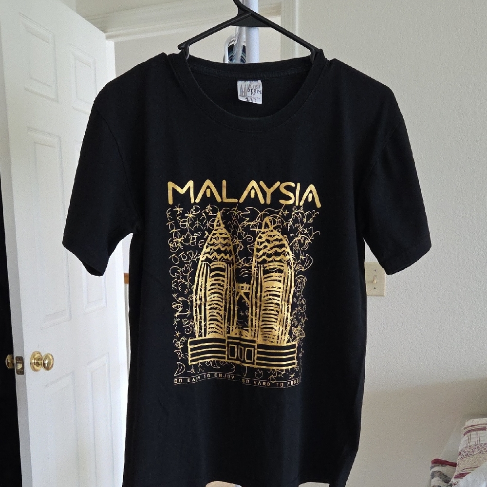 Graphic Tee Cotton Size Small Malaysia